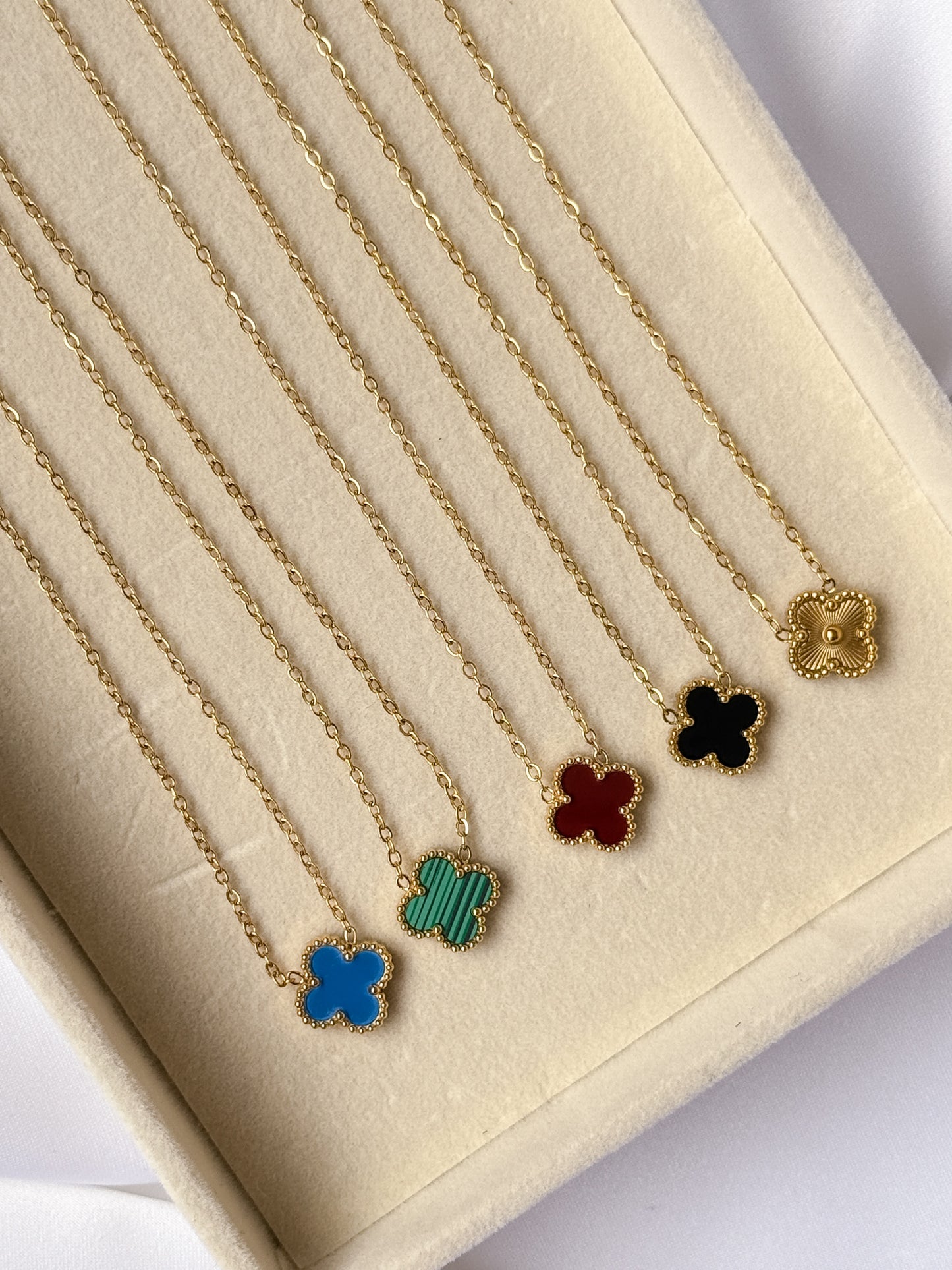 Van Cleef Simple Pendant Necklace (Alhambra Inspired)
