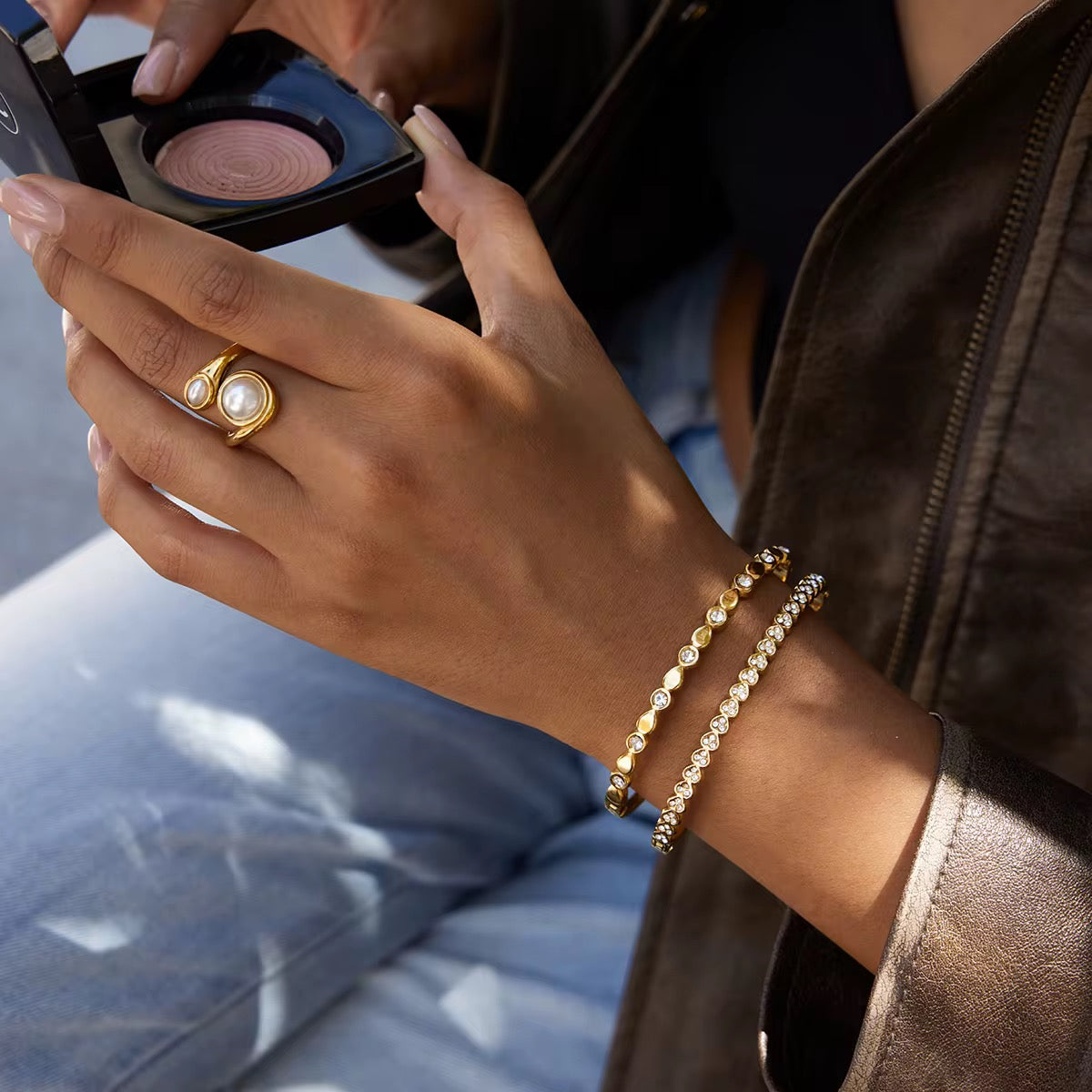 Heart Zircon Bangle