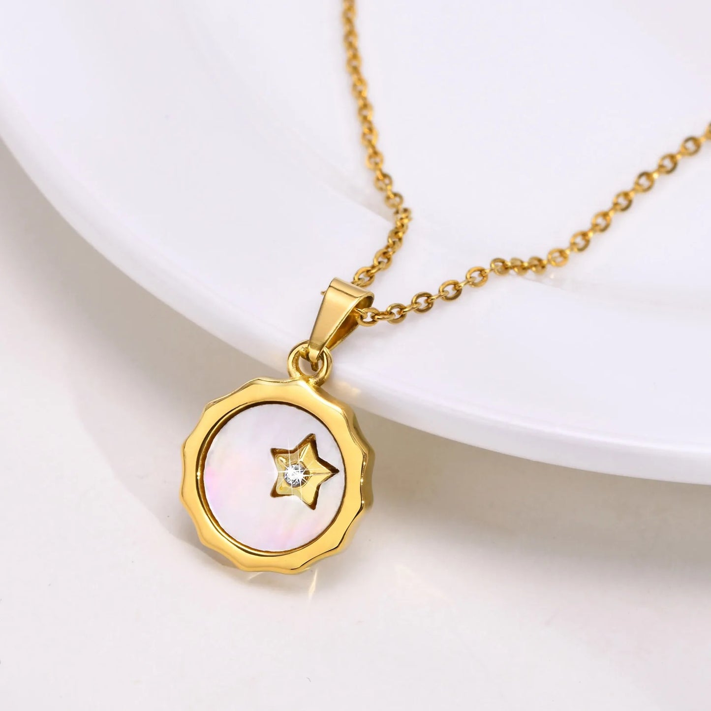 Point Star Necklace
