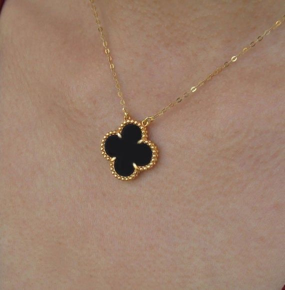 Van Cleef Simple Pendant Necklace (Alhambra Inspired)