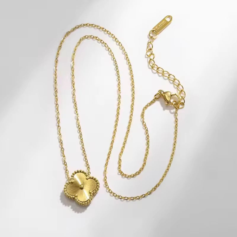 Van Cleef Simple Pendant Necklace (Alhambra Inspired)