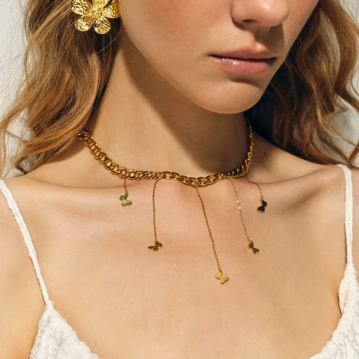 Dangled Butterflies Necklace