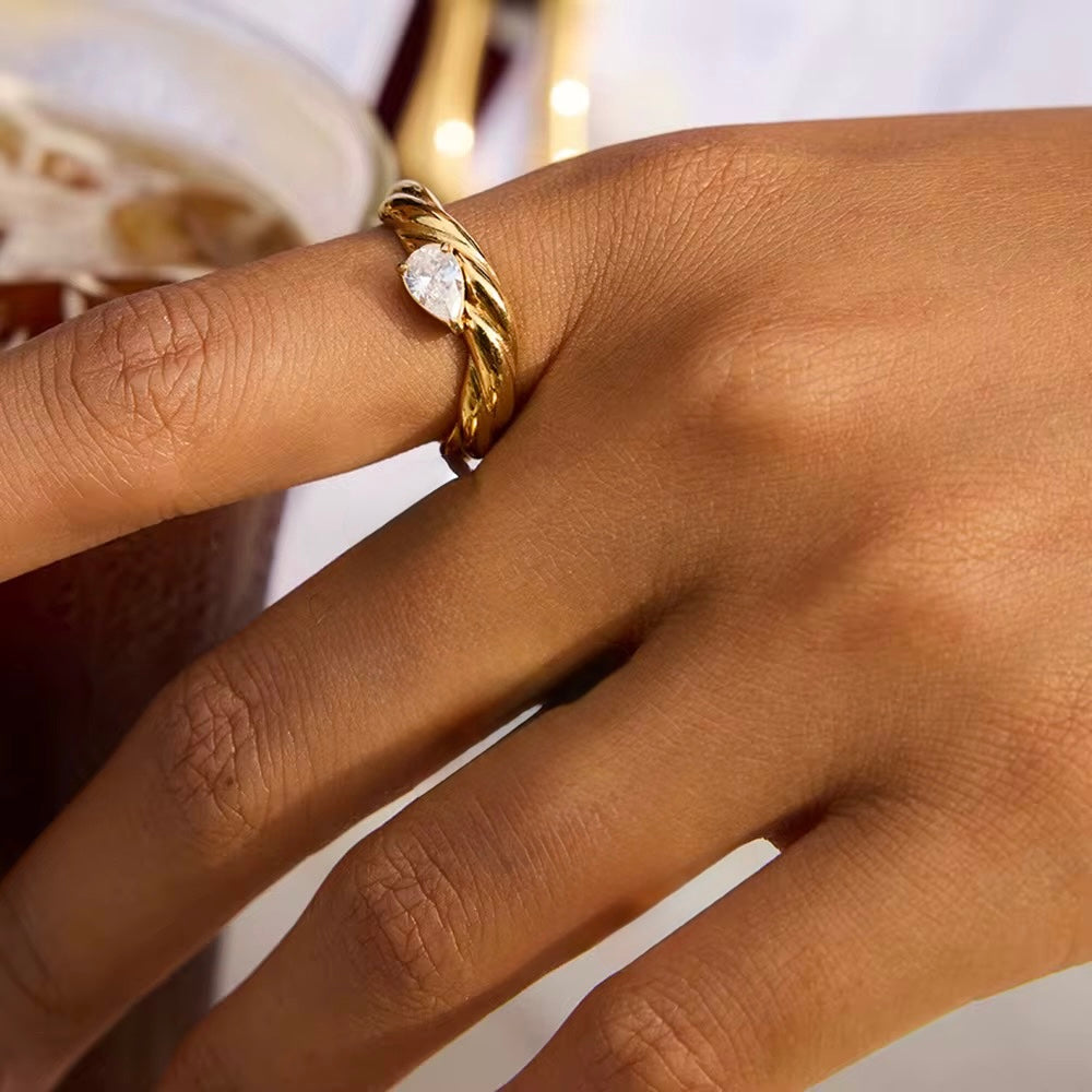 Eternal Twist Ring