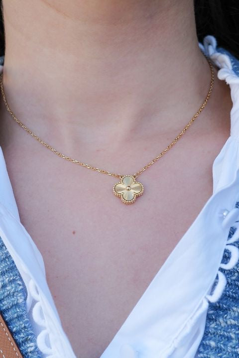 Van Cleef Simple Pendant Necklace (Alhambra Inspired)