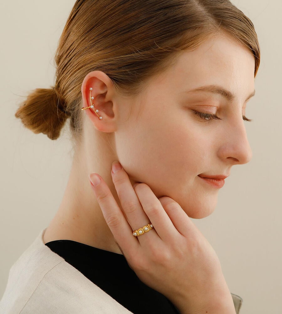 Pearl Ear Clip