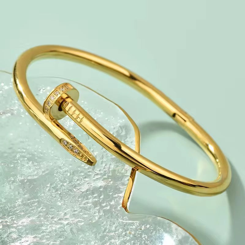 Clou Bangle