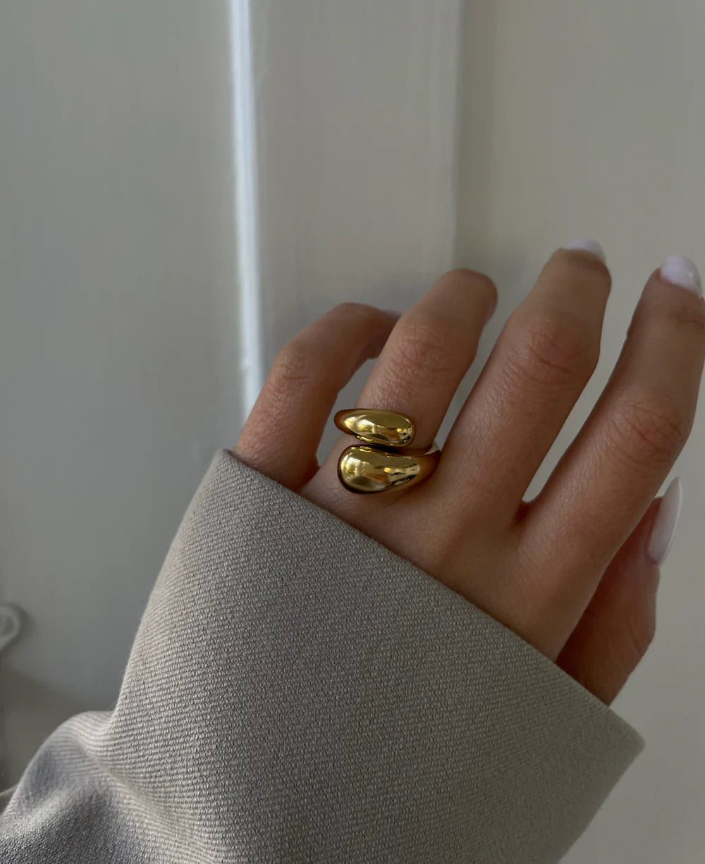 Waterdrop Cross Ring