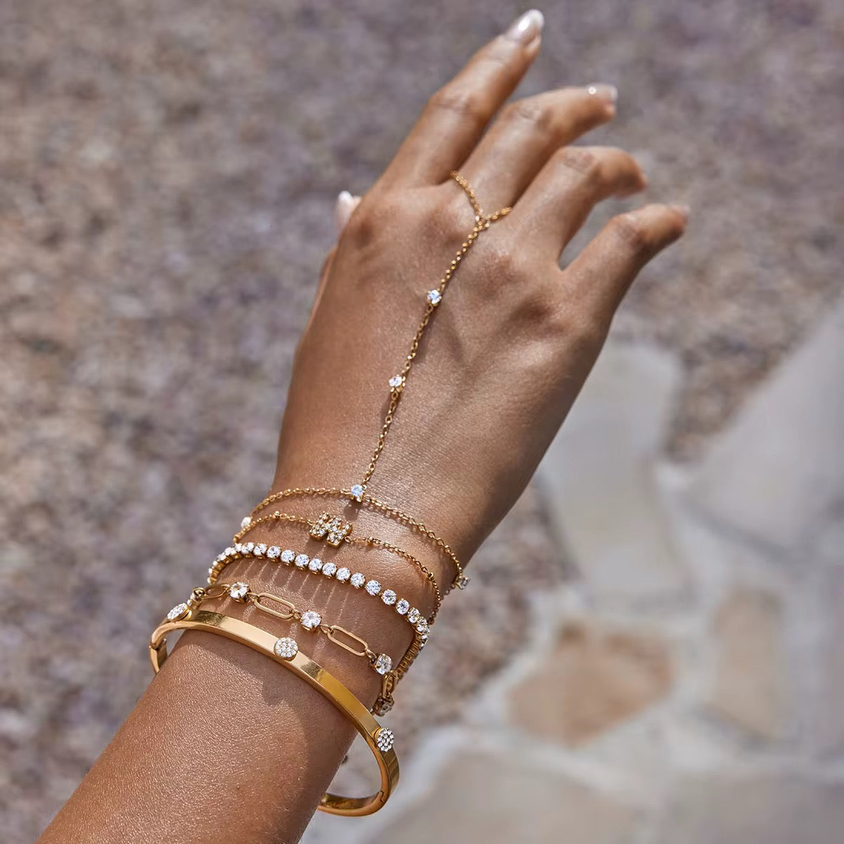 Mini Zirconias Circles Bangle