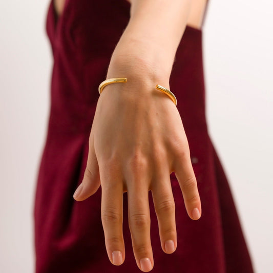 Minimalist Bangle