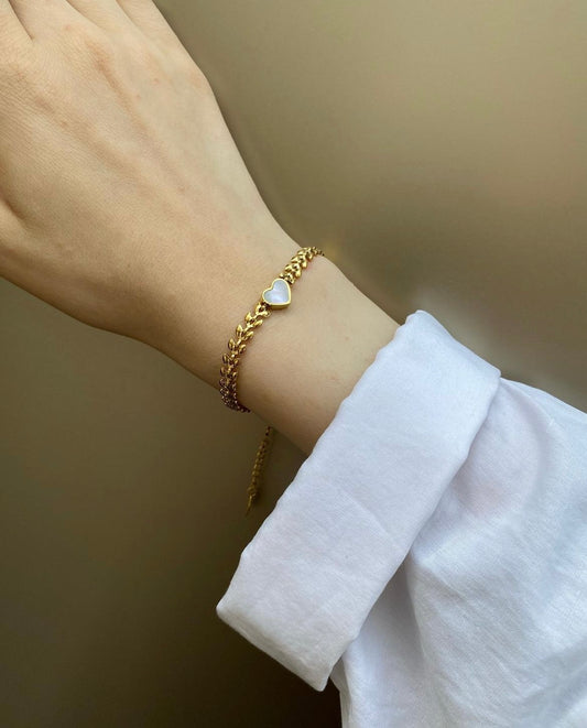 Simple Heart Bracelet
