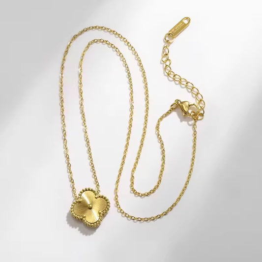 Van Cleef Simple Pendant Necklace (Alhambra Inspired)