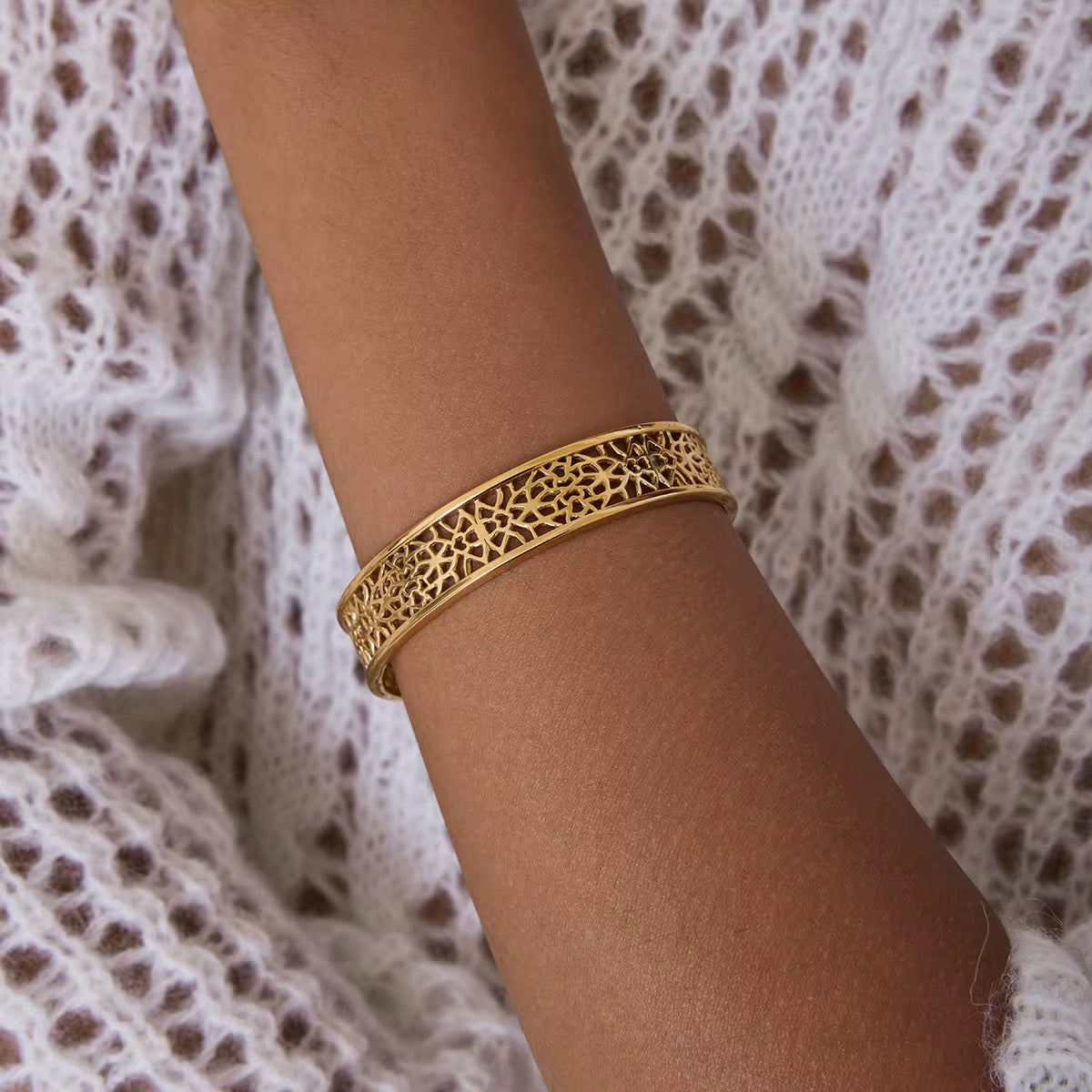 Royal Textured Bangle
