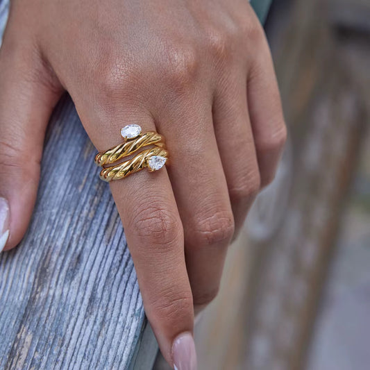 Eternal Twist Ring