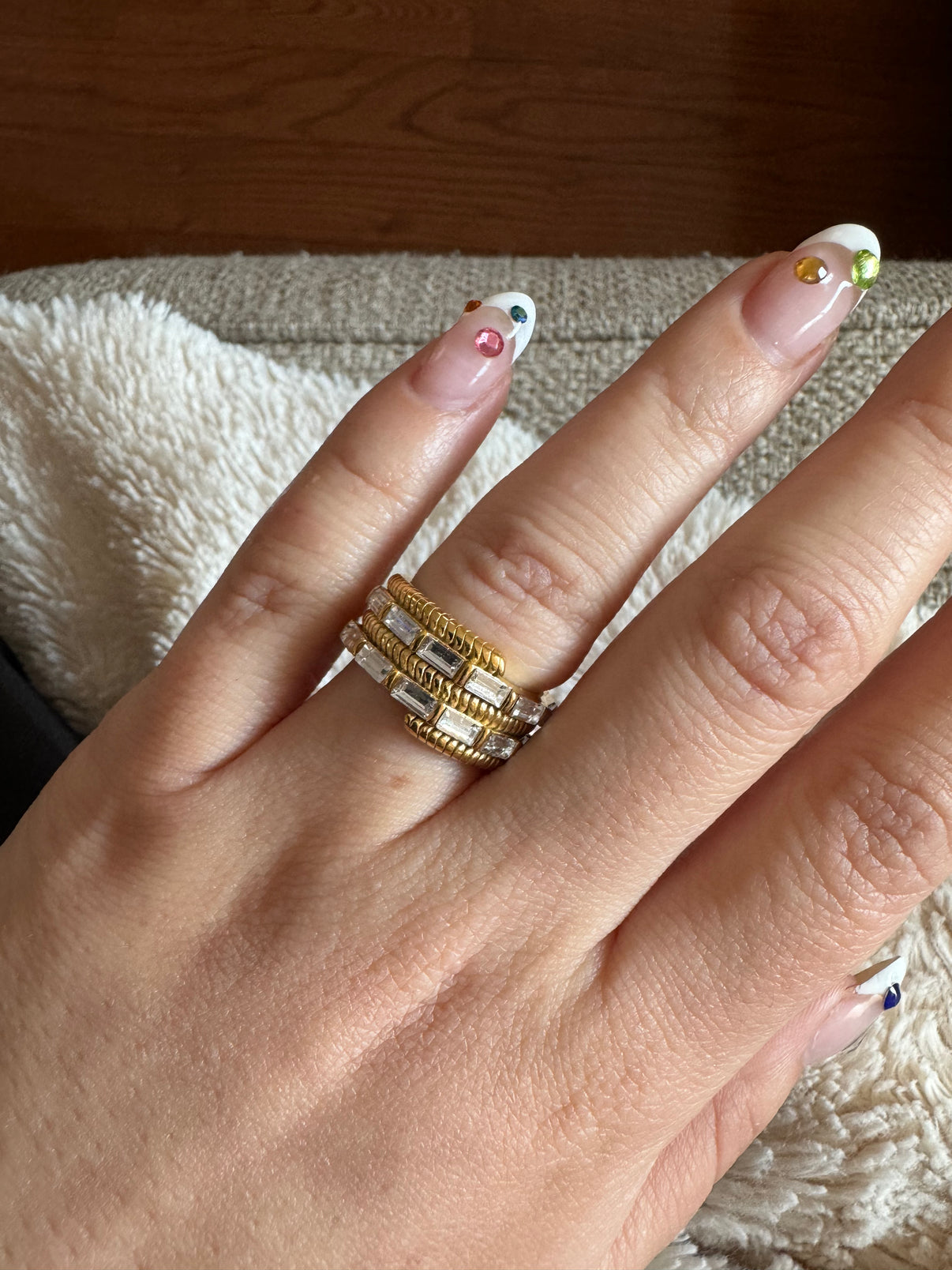 Geometric asymmetrical Ring