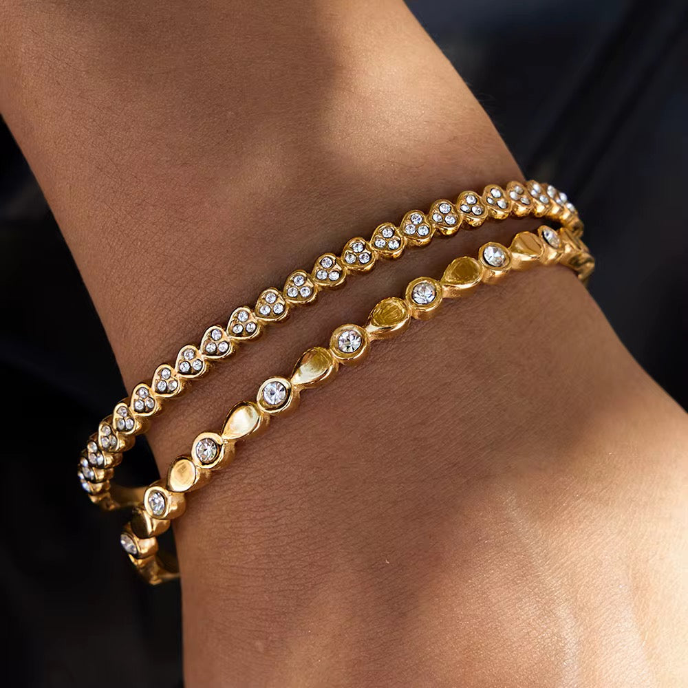 Heart Zircon Bangle
