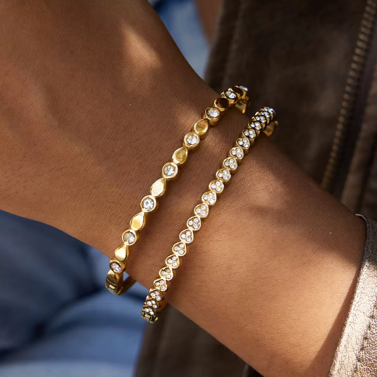 Heart Zircon Bangle