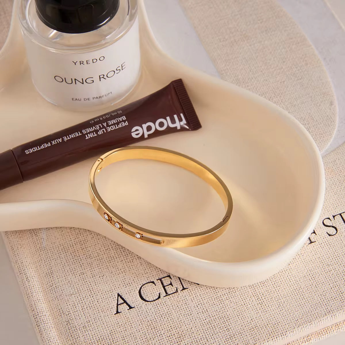 Movable Diamonds Bangle