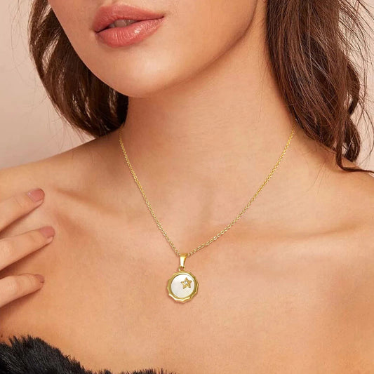 Point Star Necklace