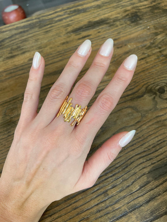 Twist Abstract Ring