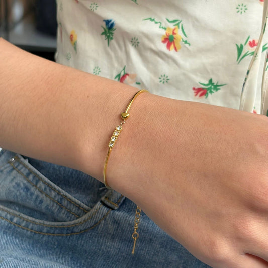 Dainty Heart Bracelet