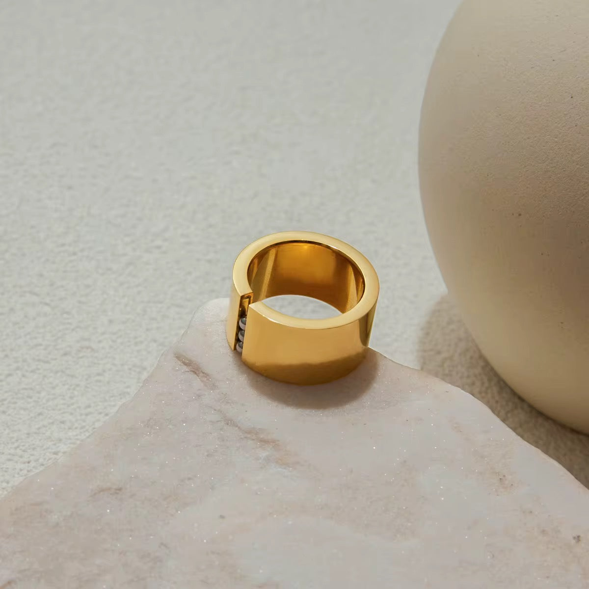 Movable Balls Ring